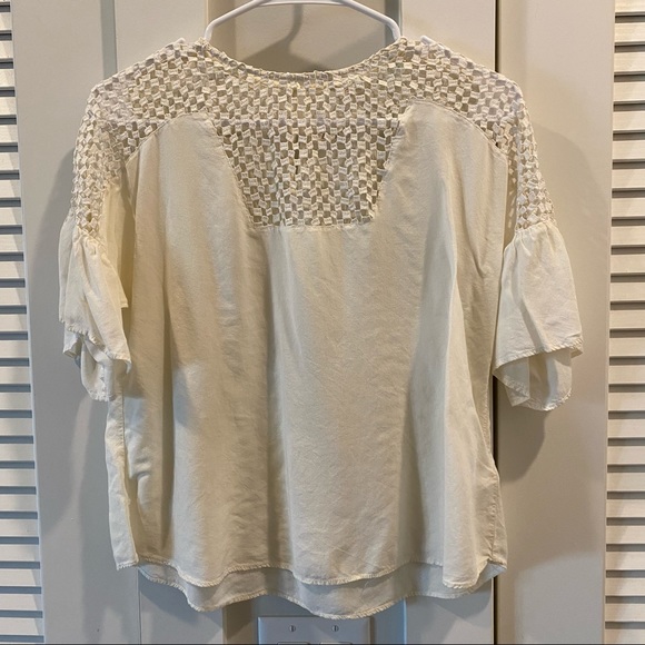 H&M Tops - H&M cream short sleeve blouse with ruffle sleeves size 2